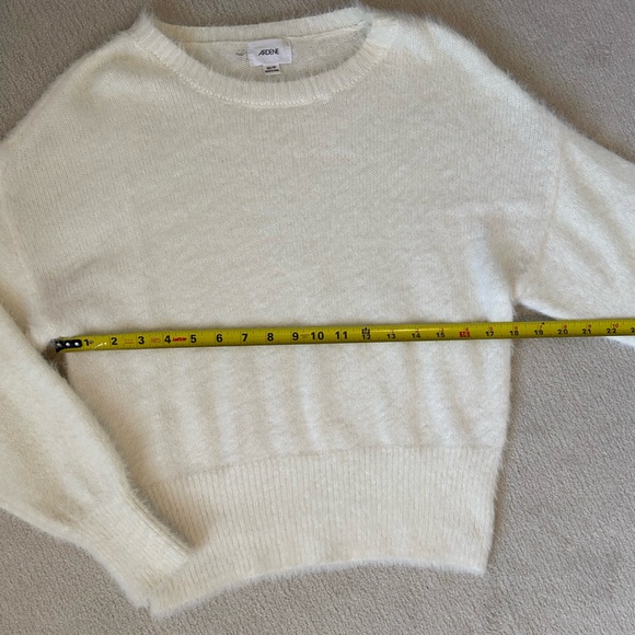 Ardene XS fuzzy white sweater - Picture 6 of 7